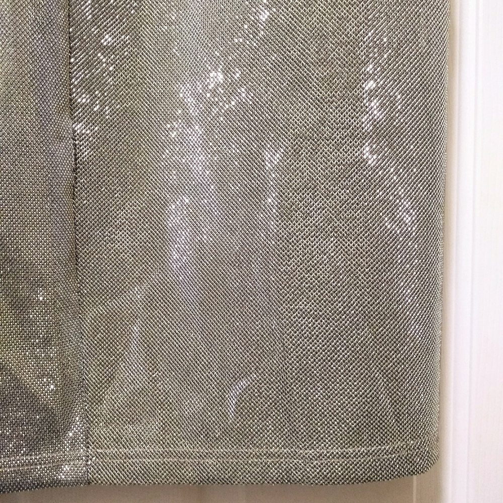 ✨ HOST PICK ✨ Stunning Metallic Slit Skirt - Picture 6 of 16